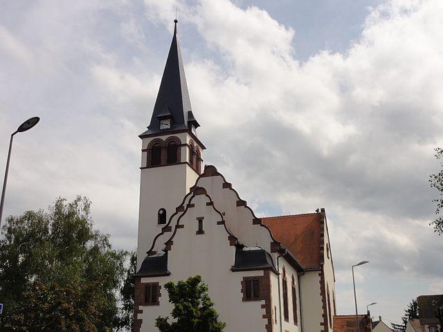 Lingolsheim - Immobilier - CENTURY 21 Les Victoires - Église protestante de Lingolsheim, rue du Château