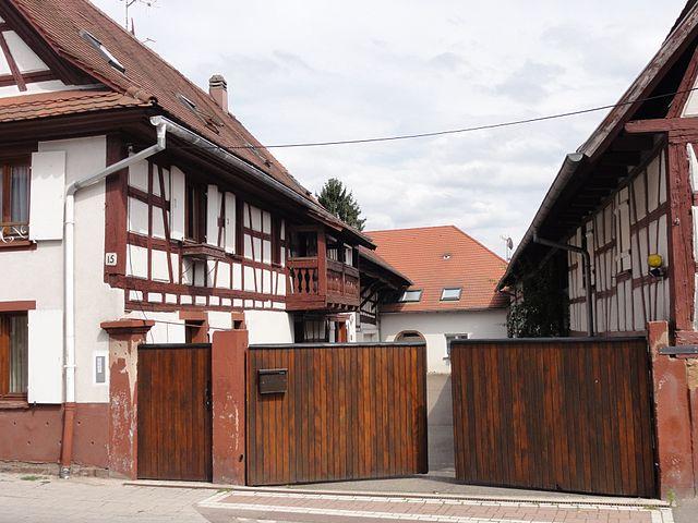 Lingolsheim - Immobilier - CENTURY 21 Les Victoires - Ferme alsacienne 15 rue du Château.