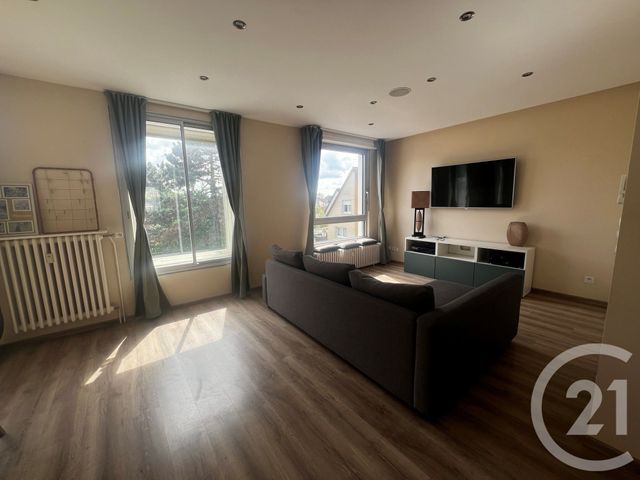 Appartement F3 à louer - 3 pièces - 76.7 m2 - HOLTZHEIM - 67 - ALSACE - Century 21 Les Victoires