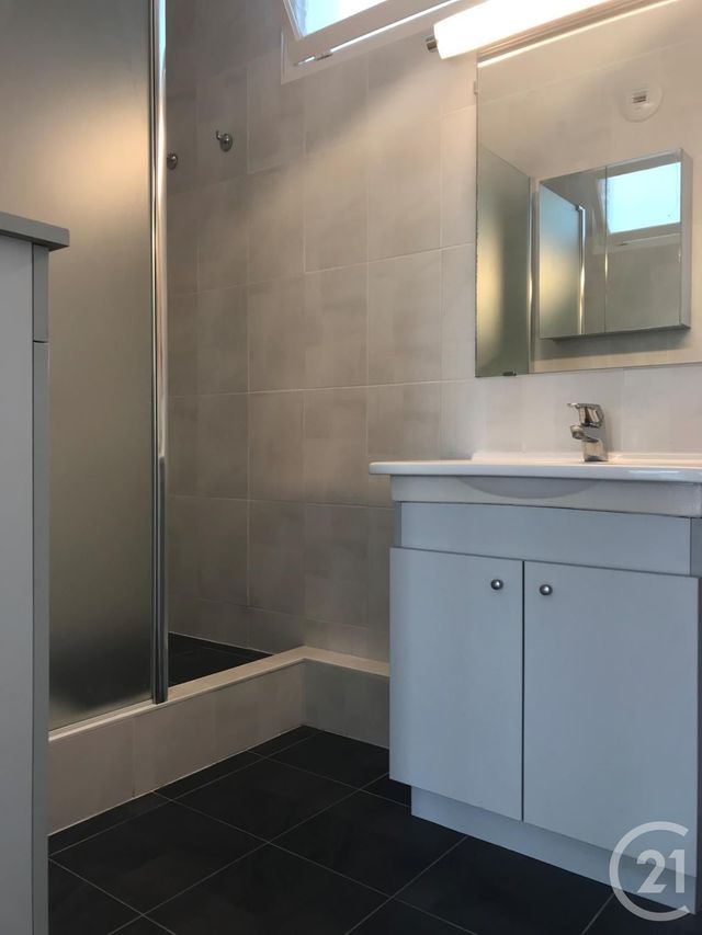 Appartement F4 à louer - 3 pièces - 86.42 m2 - LINGOLSHEIM - 67 - ALSACE - Century 21 Les Victoires