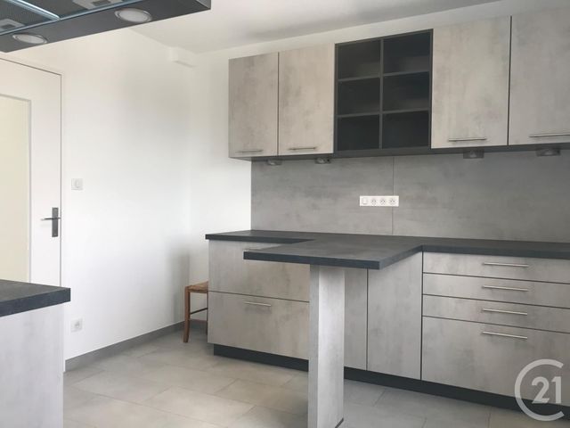 Appartement F4 à louer - 3 pièces - 86.42 m2 - LINGOLSHEIM - 67 - ALSACE - Century 21 Les Victoires