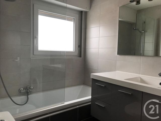 Appartement F2 à louer - 2 pièces - 40.11 m2 - ILLKIRCH GRAFFENSTADEN - 67 - ALSACE - Century 21 Les Victoires