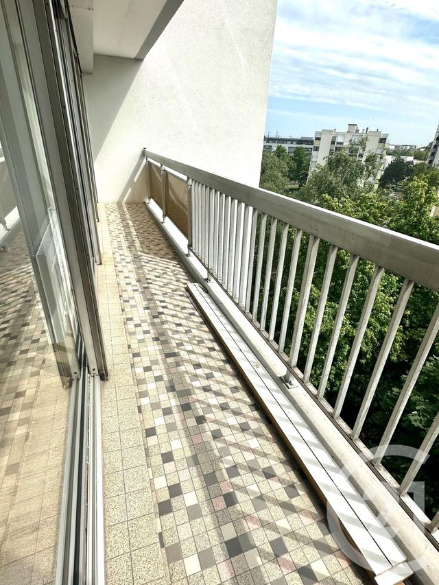 Appartement F3 à louer - 3 pièces - 74.26 m2 - LINGOLSHEIM - 67 - ALSACE - Century 21 Les Victoires