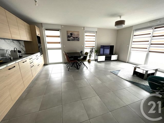 Appartement F3 à louer - 3 pièces - 65.6 m2 - LINGOLSHEIM - 67 - ALSACE - Century 21 Les Victoires