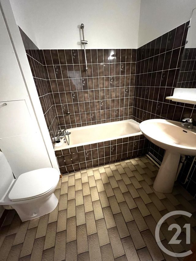 Appartement F2 à louer - 2 pièces - 40.1 m2 - STRASBOURG - 67 - ALSACE - Century 21 Les Victoires