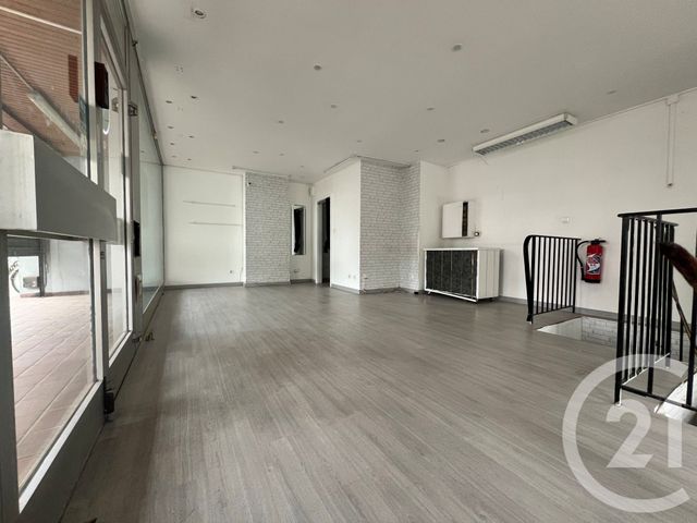 Appartement Local à louer - 4 pièces - 97.7 m2 - LINGOLSHEIM - 67 - ALSACE - Century 21 Les Victoires