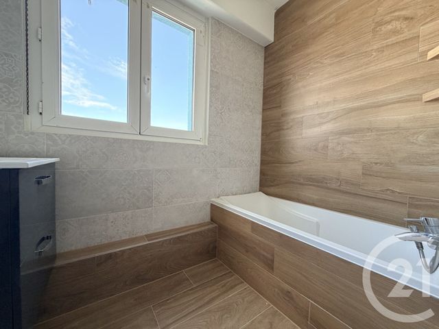 Appartement F4 à vendre - 4 pièces - 84.22 m2 - LINGOLSHEIM - 67 - ALSACE - Century 21 Les Victoires