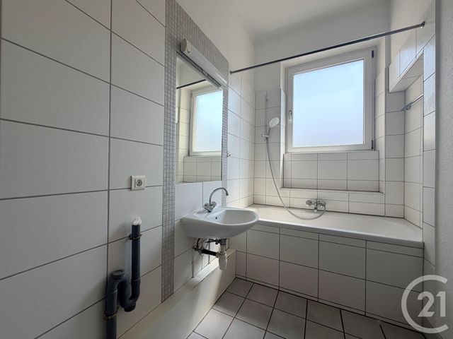 Appartement F3 à vendre - 3 pièces - 76.1 m2 - STRASBOURG - 67 - ALSACE - Century 21 Les Victoires