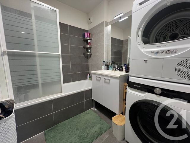 Appartement F3 à louer - 3 pièces - 63.19 m2 - LINGOLSHEIM - 67 - ALSACE - Century 21 Les Victoires
