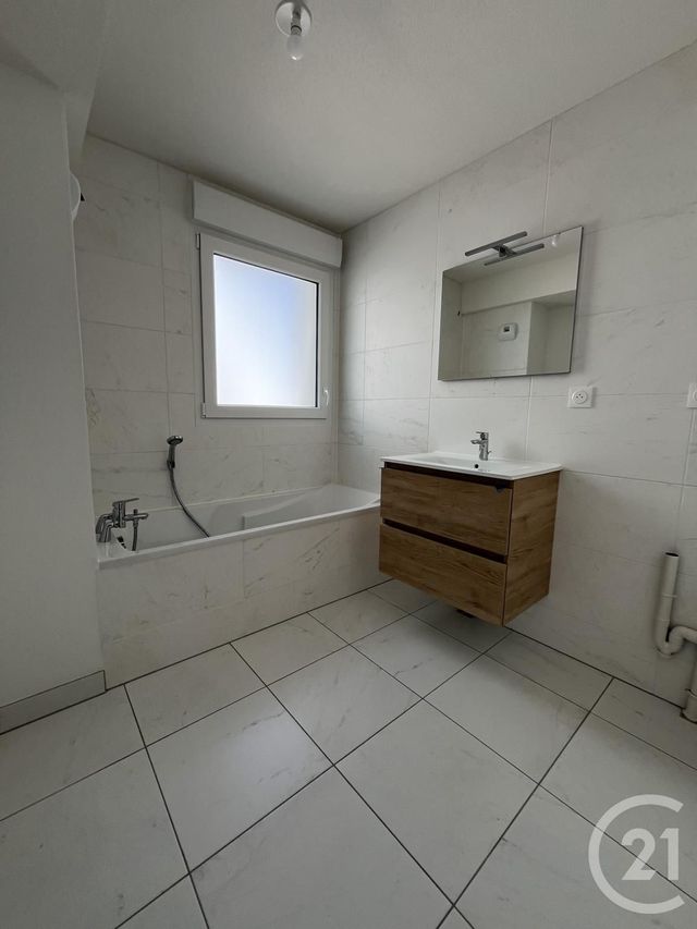 Appartement F3 à louer - 3 pièces - 67.97 m2 - LINGOLSHEIM - 67 - ALSACE - Century 21 Les Victoires