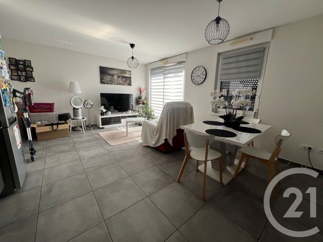 Appartement F3 à louer - 3 pièces - 65.09 m2 - LINGOLSHEIM - 67 - ALSACE - Century 21 Les Victoires