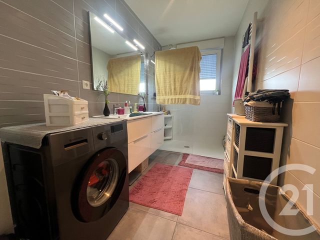 Appartement F3 à louer - 3 pièces - 65.09 m2 - LINGOLSHEIM - 67 - ALSACE - Century 21 Les Victoires