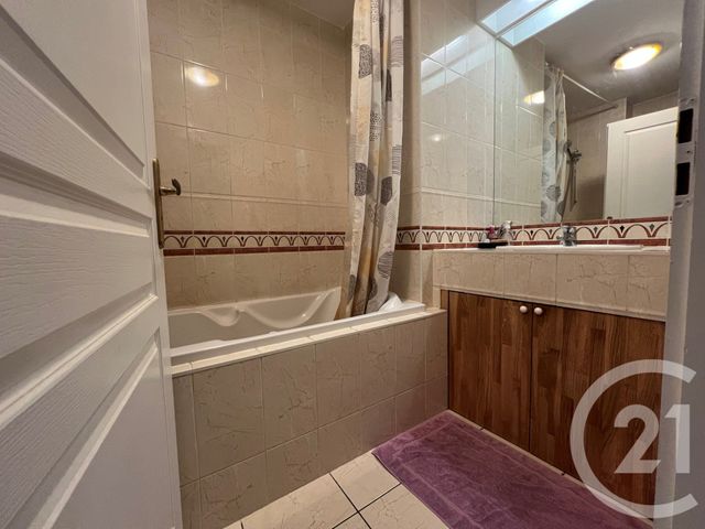 Appartement F3 à louer - 3 pièces - 58.1 m2 - HOLTZHEIM - 67 - ALSACE - Century 21 Les Victoires