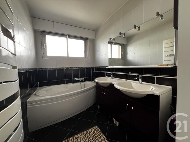 Appartement F5 à louer - 5 pièces - 102.04 m2 - LINGOLSHEIM - 67 - ALSACE - Century 21 Les Victoires